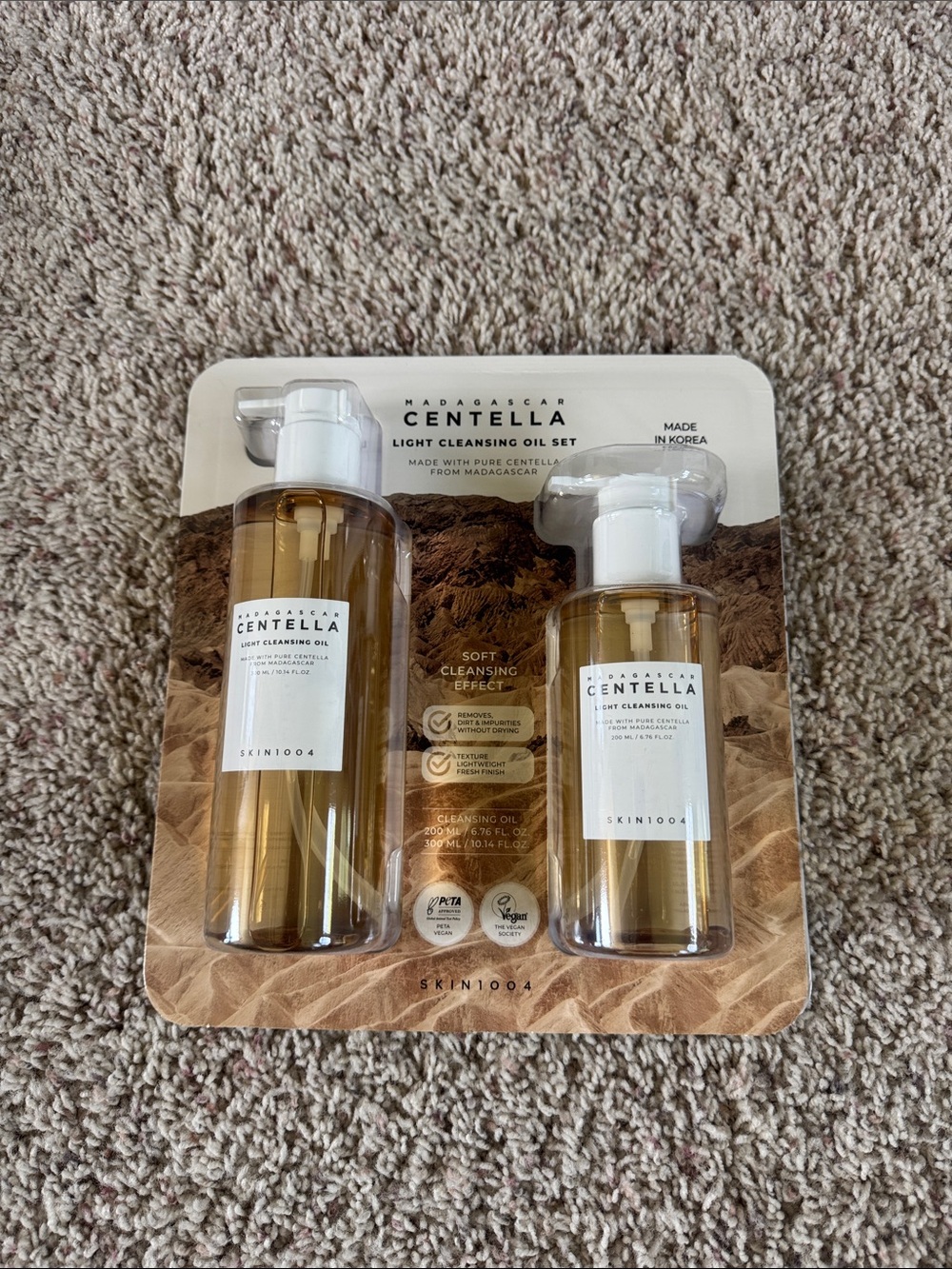 Madagascar Centella Light Cleansing Oil Set - 200ML/6.76FL OZ & 300ML/10.14FL OZ